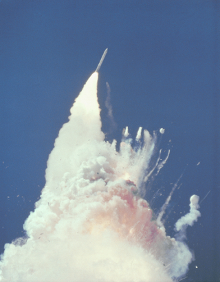 Illustration for article titled A Timeline of the Tragic Shuttle Launch That Changed NASA Forever